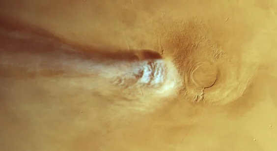 Unraveling the Mysteries of the Arsia Mons Elongated Cloud on Mars